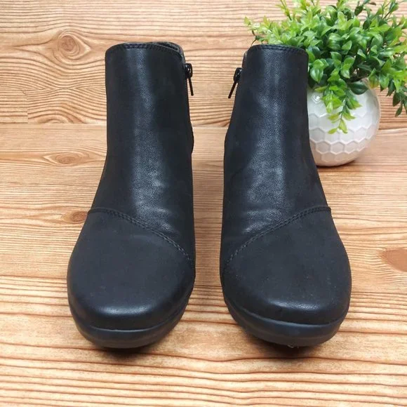 CLARK'S CLOUDSTEPPERS by Wedge Ankle Boots Black size 10 M Women - Picture 2 of 9